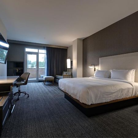 Courtyard By Marriott Iowa City University Heights Zewnętrze zdjęcie