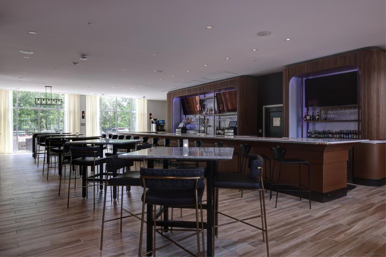 Courtyard By Marriott Iowa City University Heights Zewnętrze zdjęcie