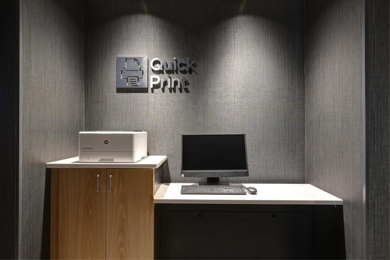 Courtyard By Marriott Iowa City University Heights Zewnętrze zdjęcie