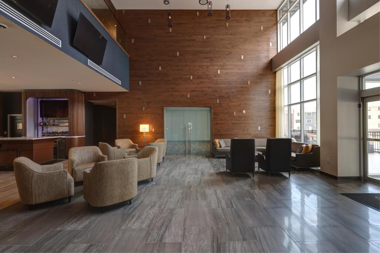 Courtyard By Marriott Iowa City University Heights Zewnętrze zdjęcie
