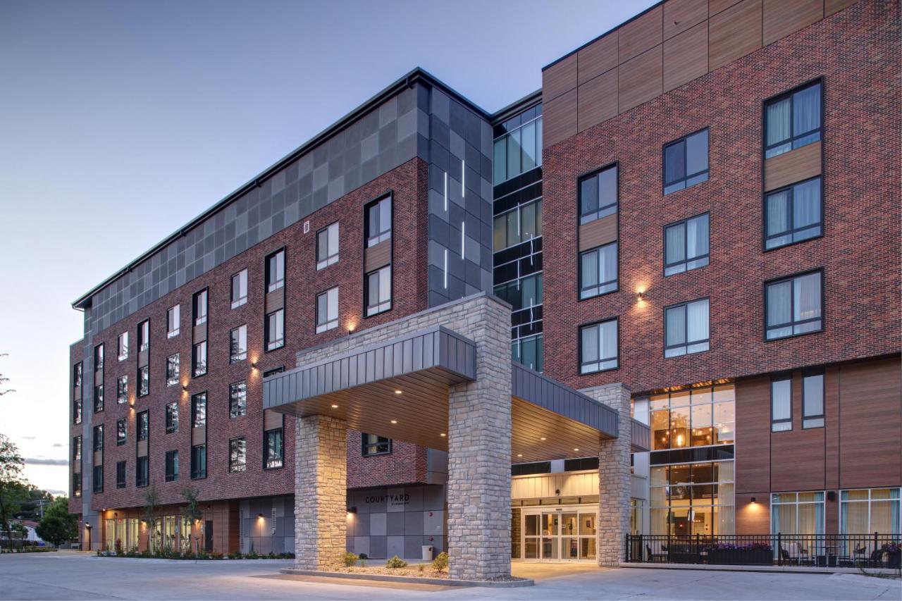 Courtyard By Marriott Iowa City University Heights Zewnętrze zdjęcie