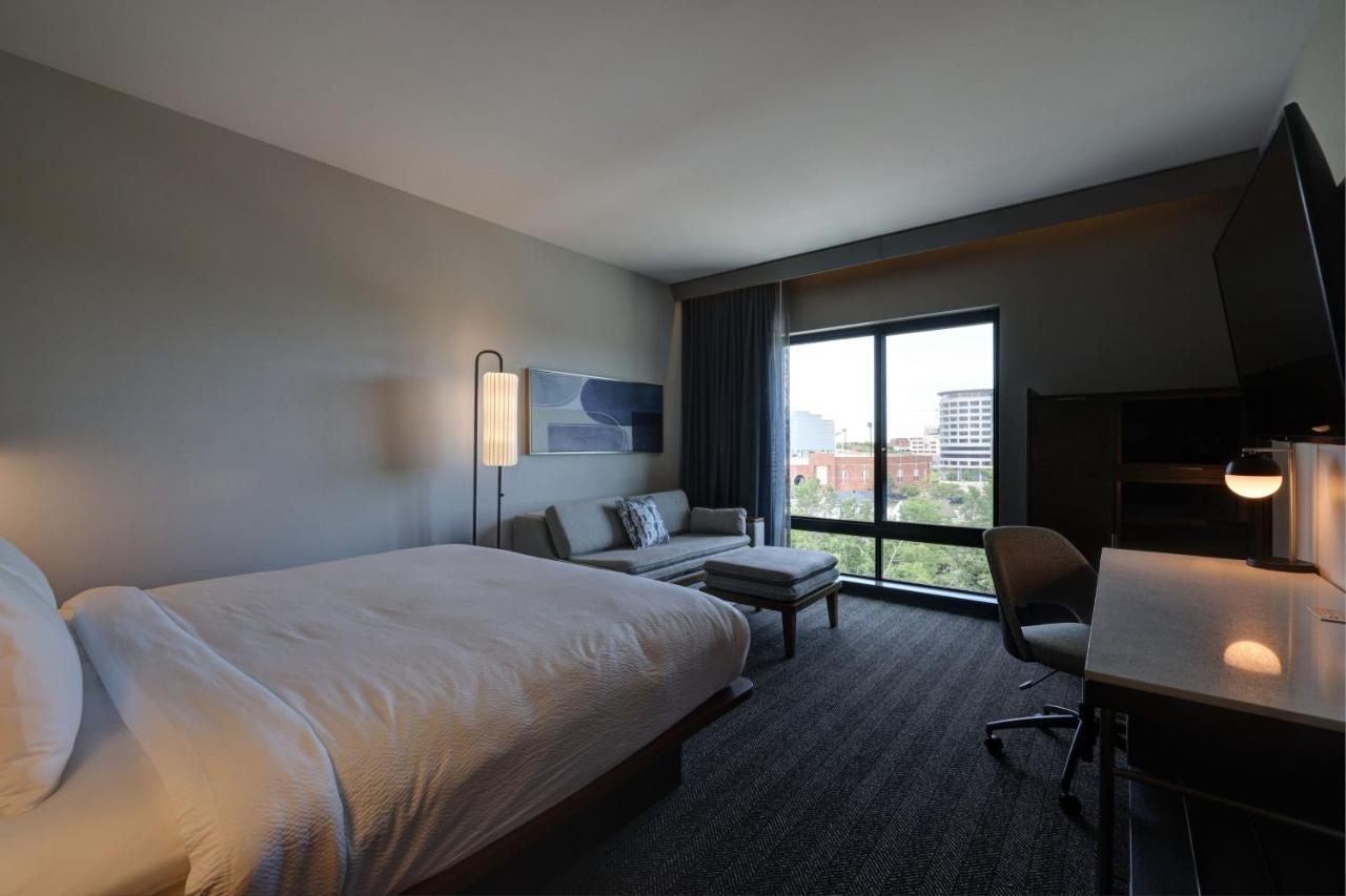 Courtyard By Marriott Iowa City University Heights Zewnętrze zdjęcie