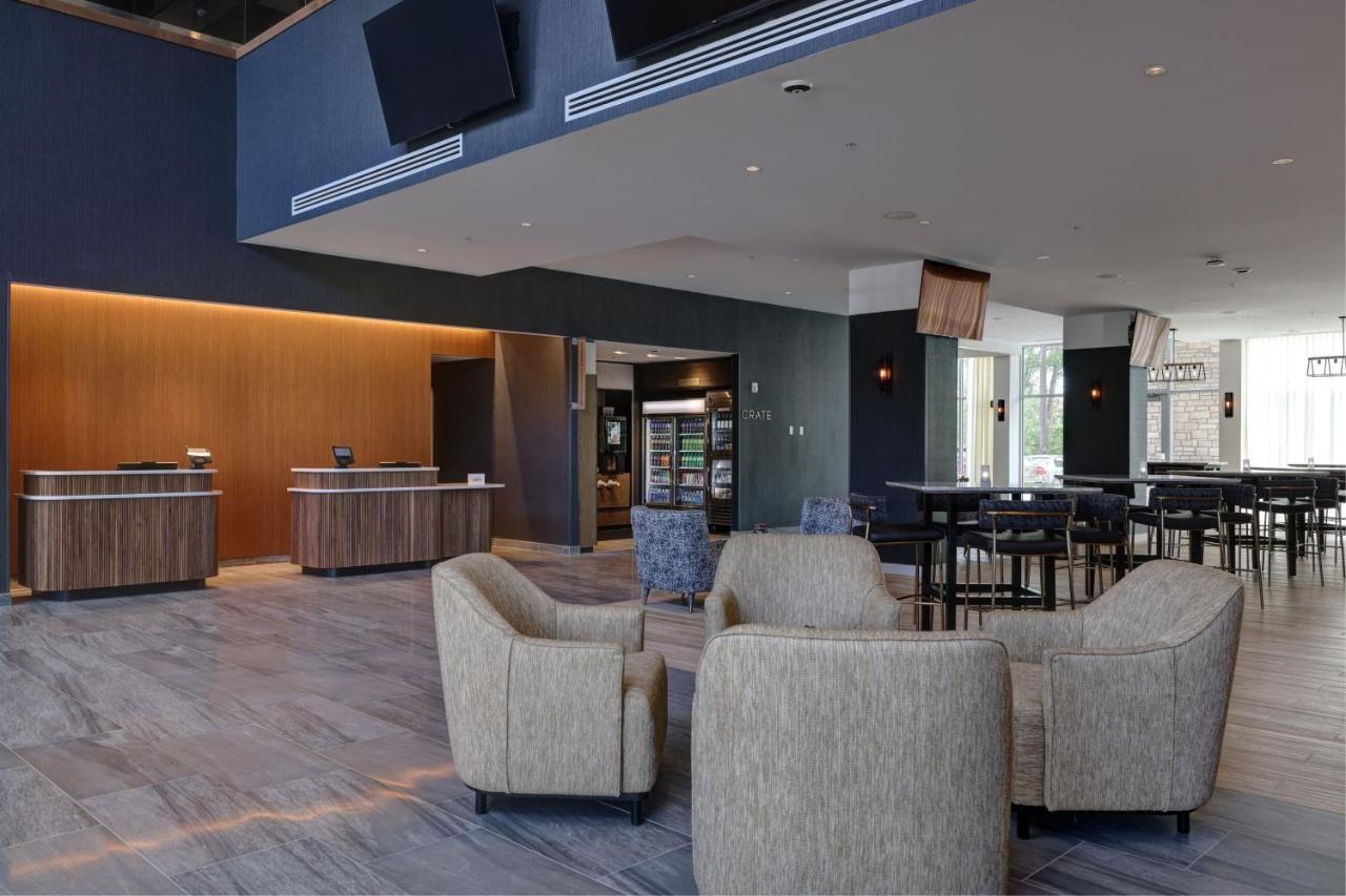 Courtyard By Marriott Iowa City University Heights Zewnętrze zdjęcie