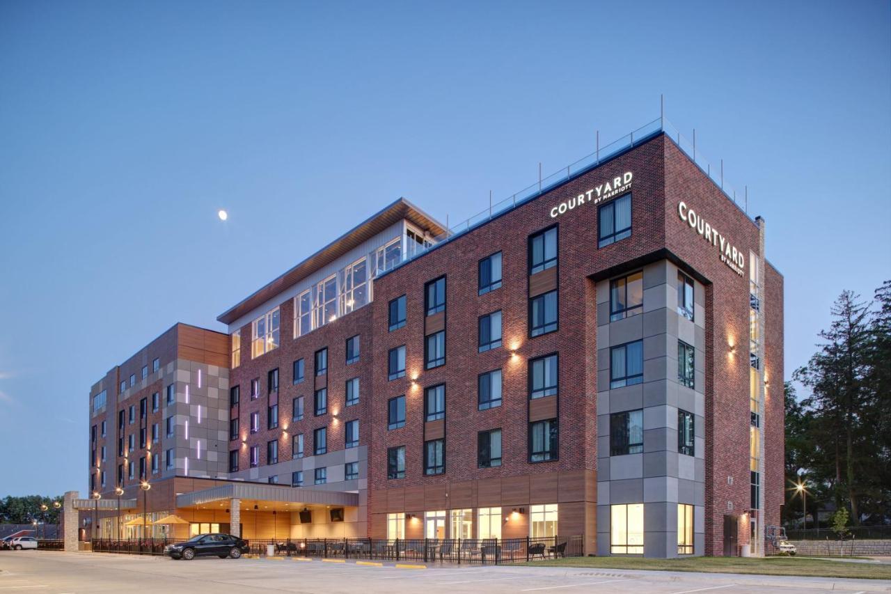 Courtyard By Marriott Iowa City University Heights Zewnętrze zdjęcie