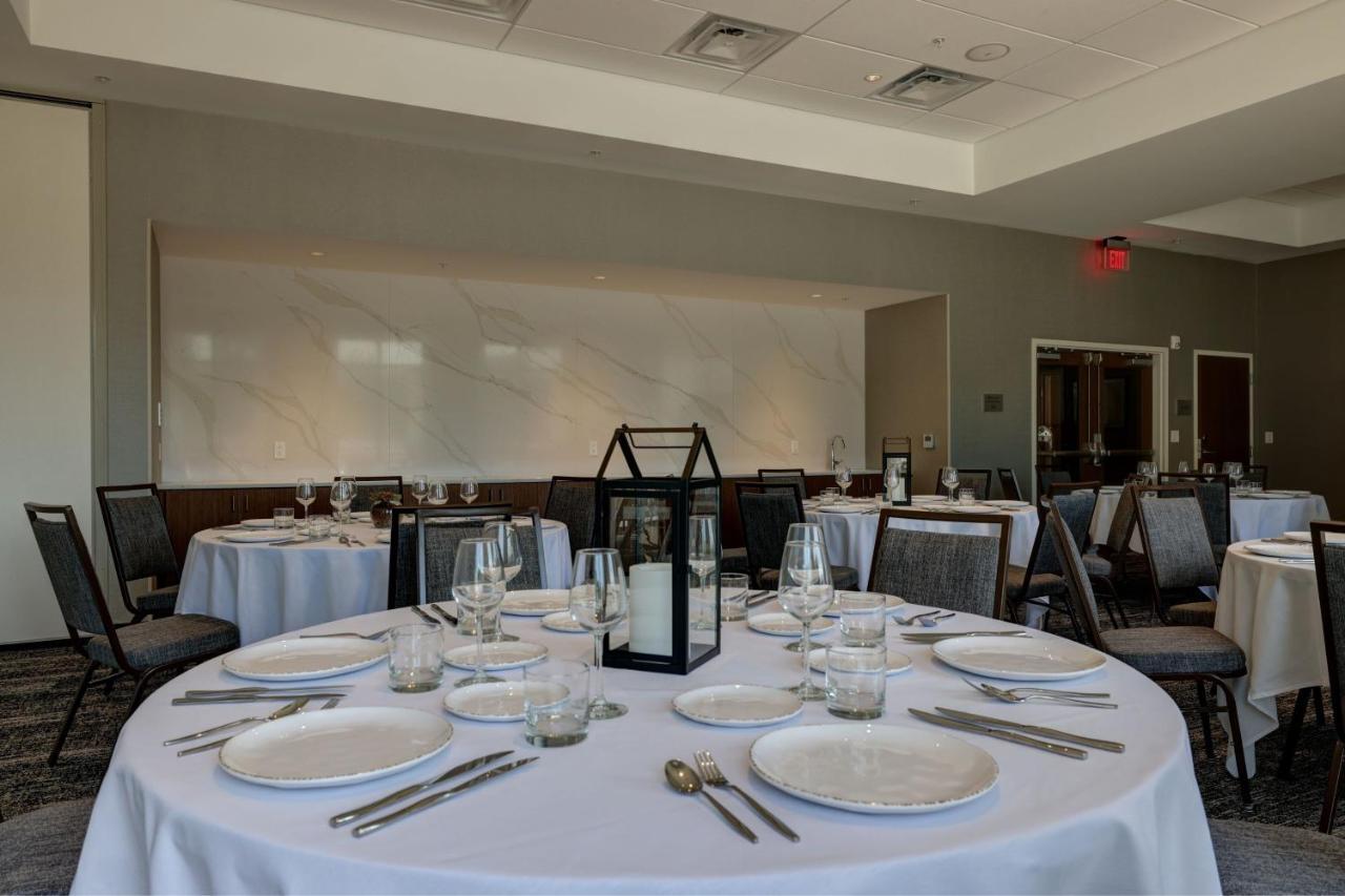 Courtyard By Marriott Iowa City University Heights Zewnętrze zdjęcie